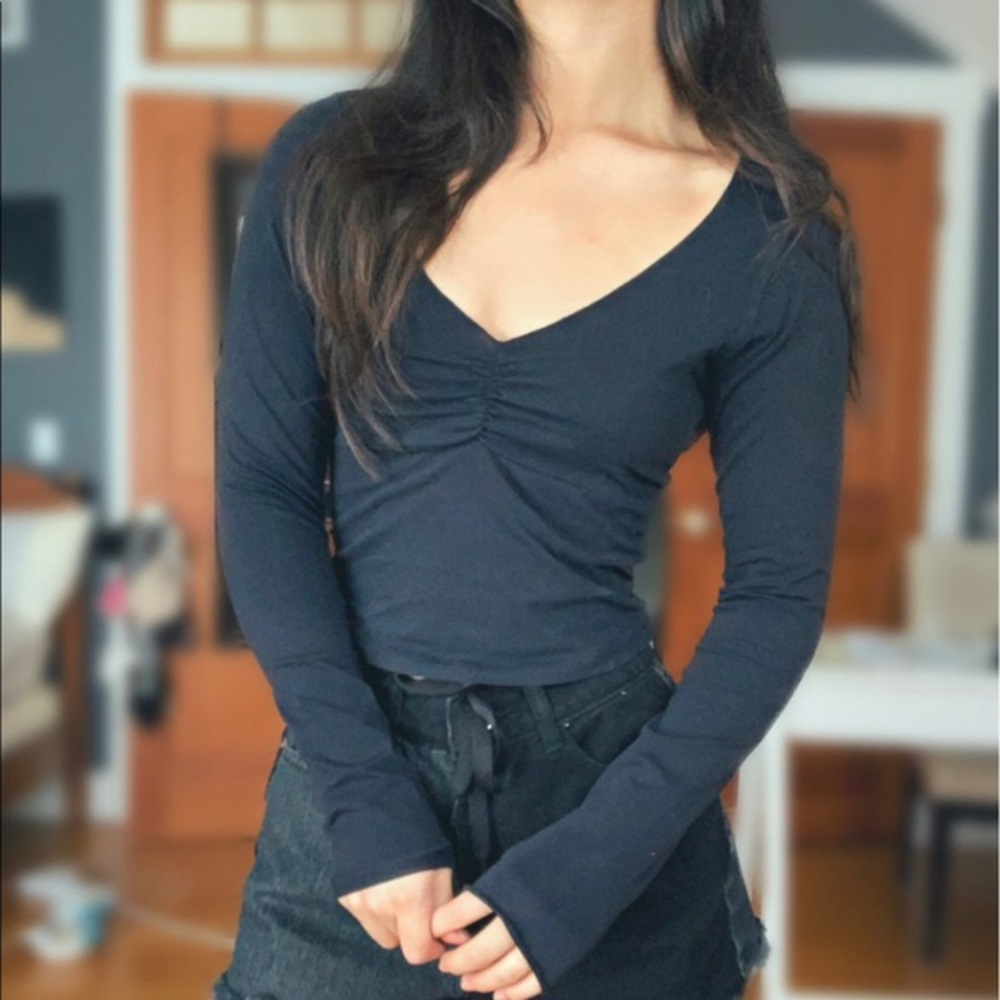 super cute brandy melville long sleeve black shirt